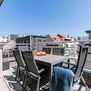 centrally-located-apartment-with-sunny-terrace.hotelsghent.com/